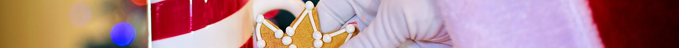 5 Must Have Products For Office Christmas Party Decor