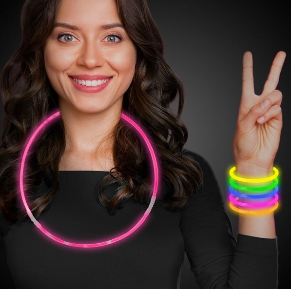 Glow Necklace & Bracelet Kit - Pack of 21 Necklaces & Bracelets