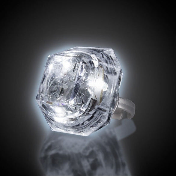 LED Flashing White Diamond Ring
