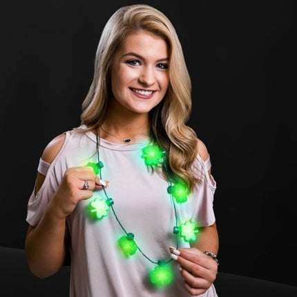 Led Light Up Clover Flashing Necklace