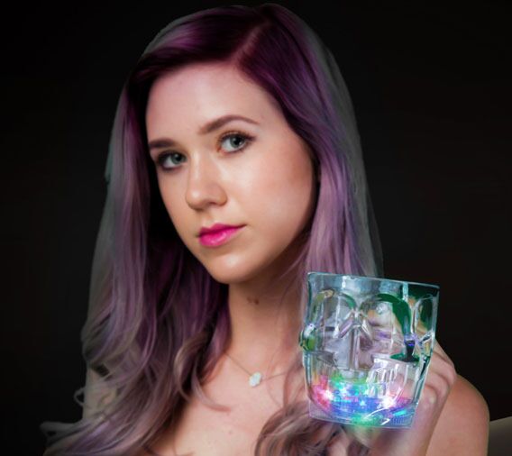 LED Multi Color Light Up 16 Oz Skull Cup